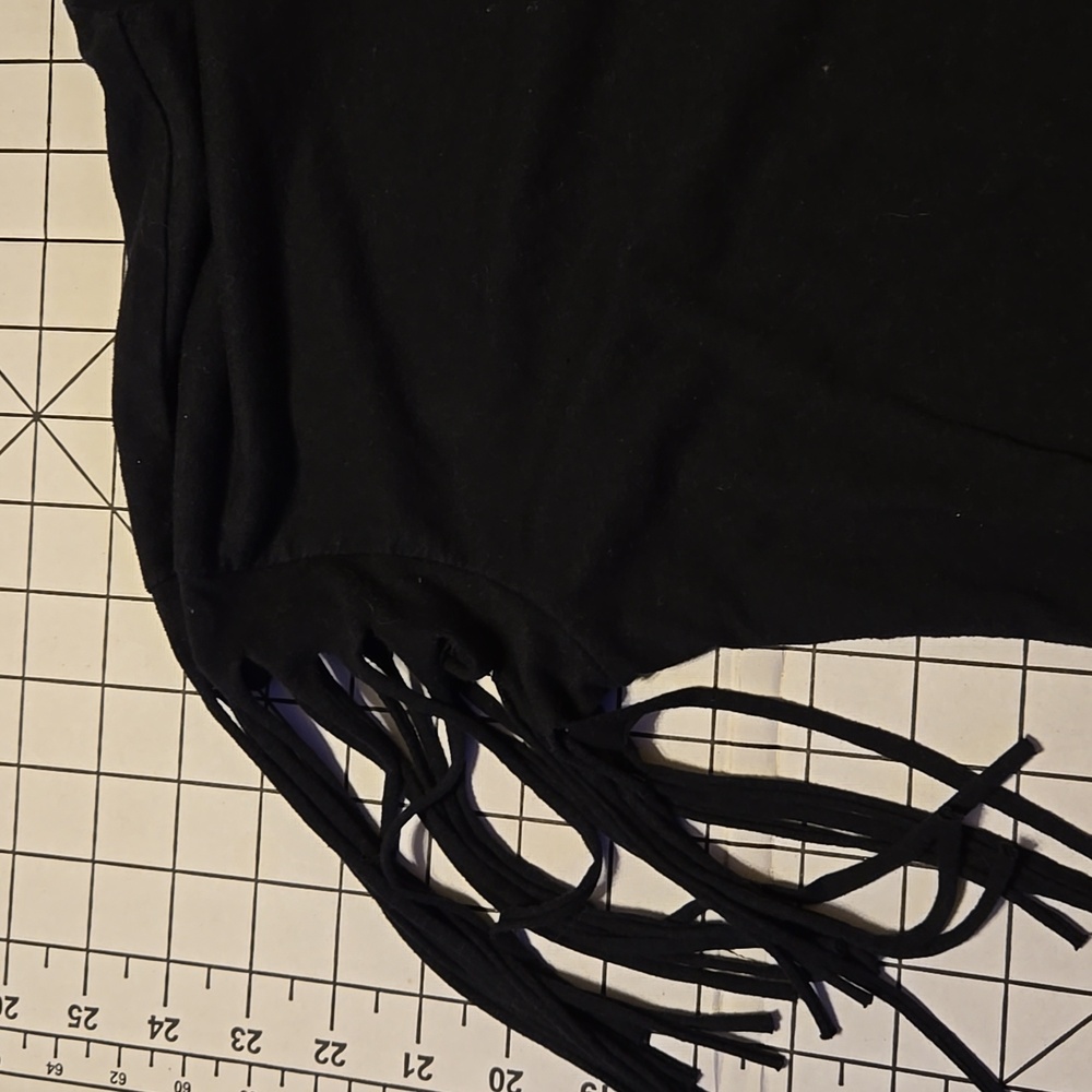 Freeze Black Metallic Skull Graphic Top Medium: D - Picture 5 of 6